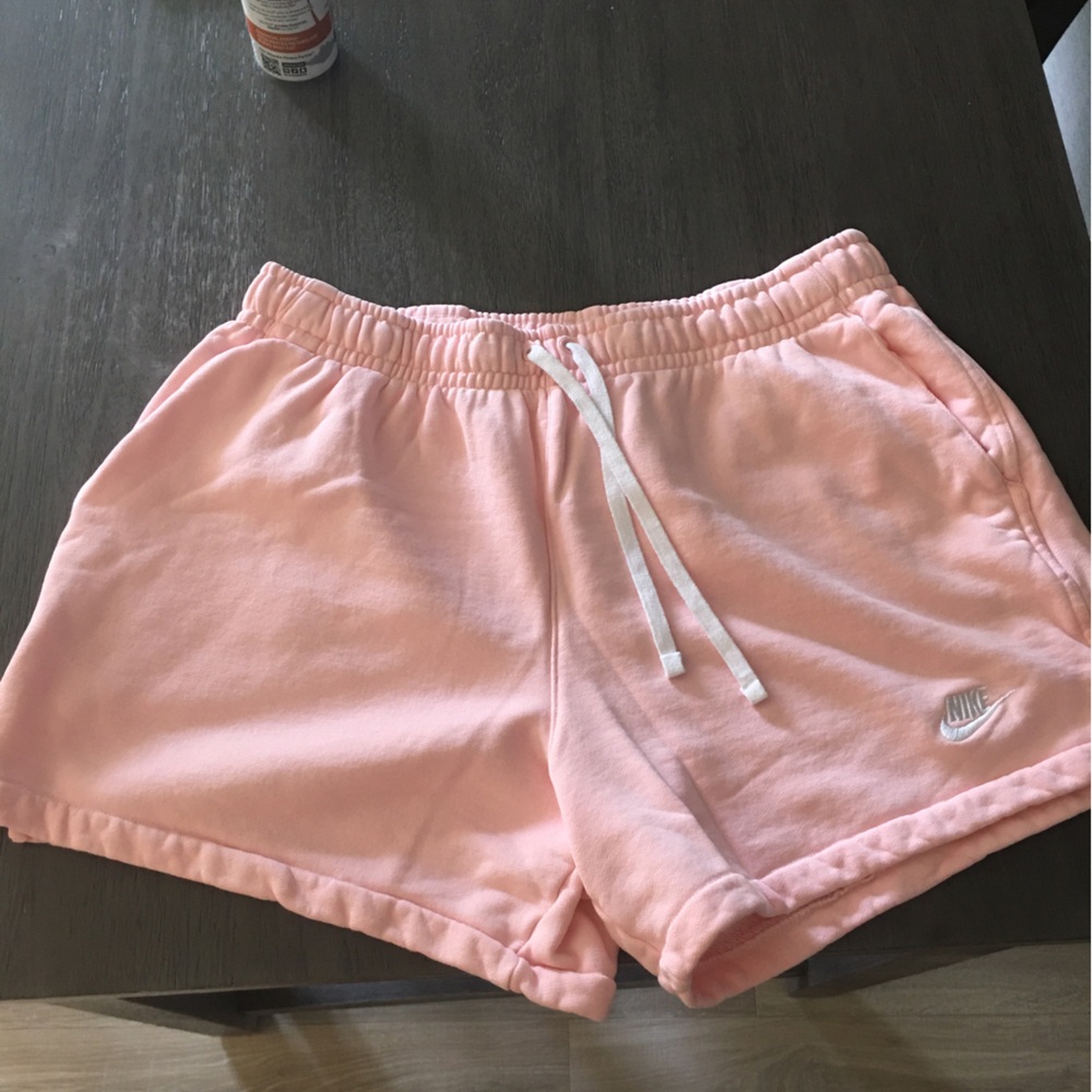 New without tag Nike Pink Men’s Fleece Lounge Shorts 4in inseam
